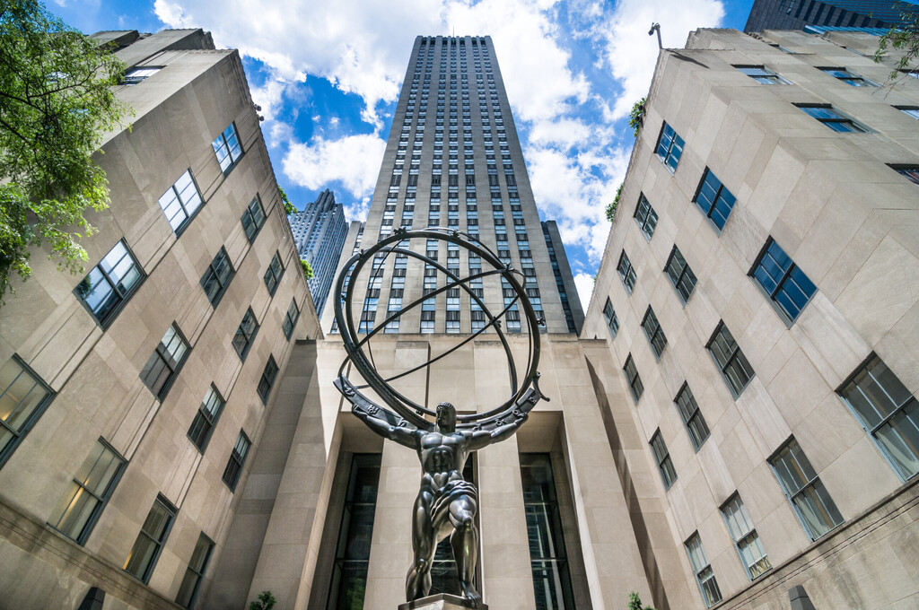 NOWY JORK - 6 grudnia: Statua Atlas w Rockefeller Center 6 grudnia 2012 r. w Nowym Jorku. Posąg Atlasa to posąg z brązu przed Rockefeller Center w centrum Manhattanu w Nowym Jorku., licencja: shutterstock/By 